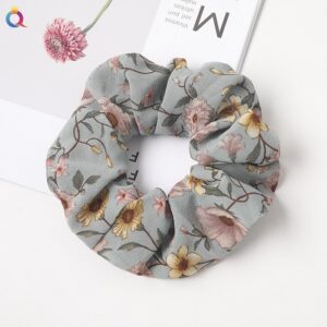 Hårelastik - grøn med blomster