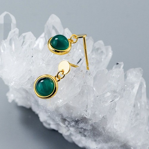 "Malaika" øreringe forgyldt sølv med synt. opal