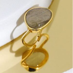 Donnatella ring forgyldt med maanesten